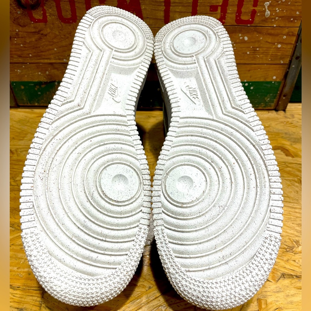 New in box Nike Air Force 1 ‘07 LV8. Style# FJ1954 200. - Picture 3 of 7